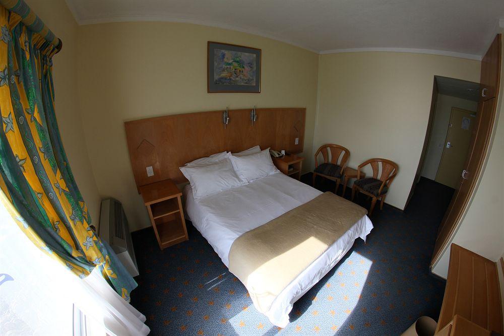 Luederitz Nest Hotel מראה חיצוני תמונה