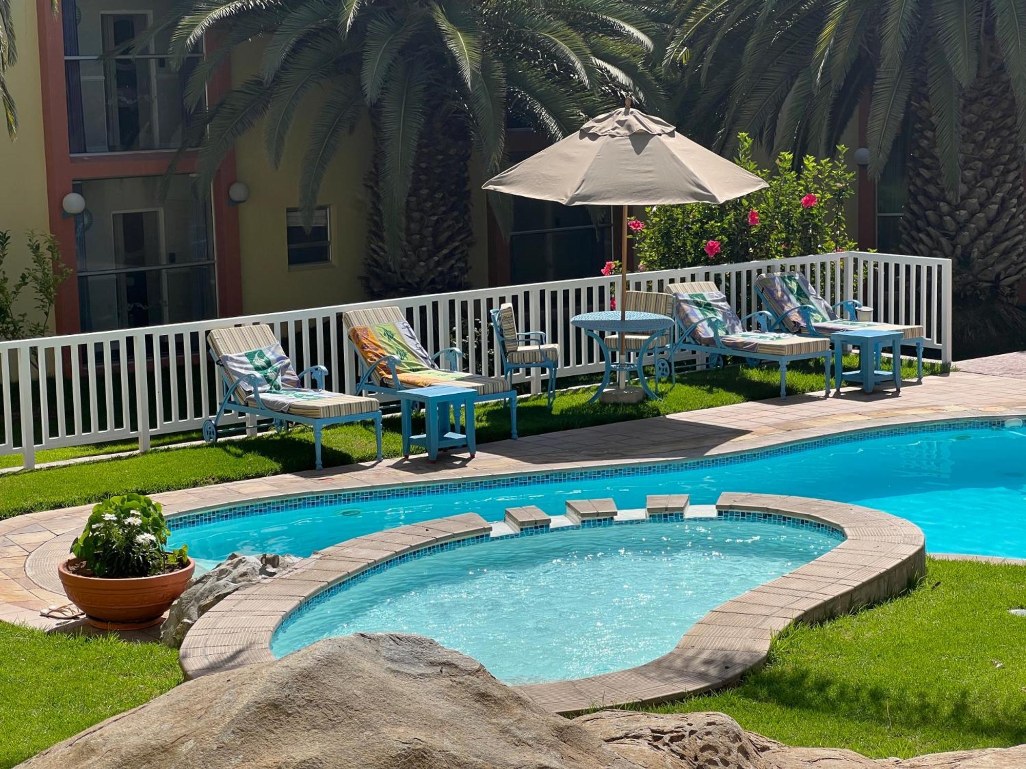 Luederitz Nest Hotel מראה חיצוני תמונה