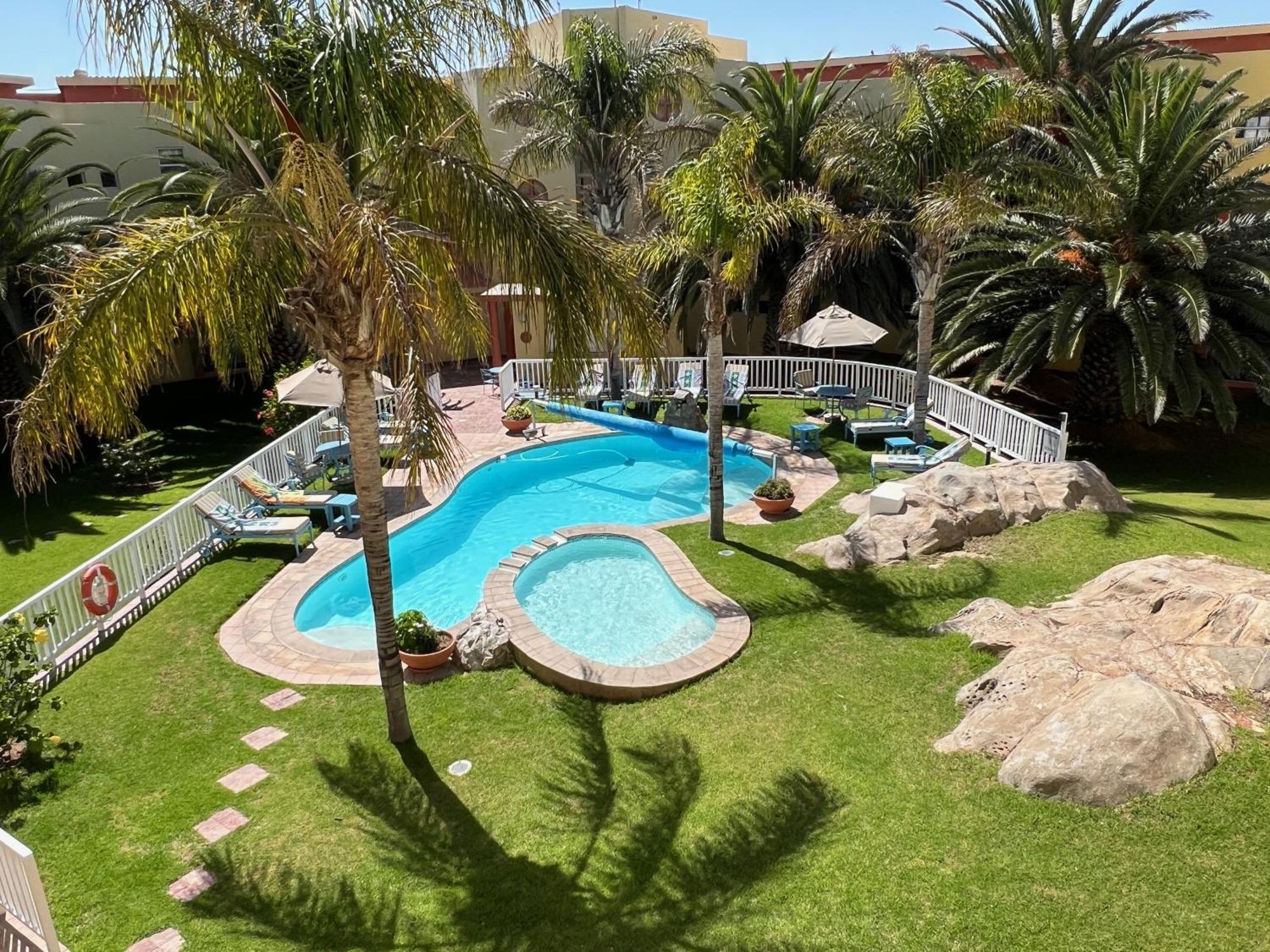 Luederitz Nest Hotel מראה חיצוני תמונה